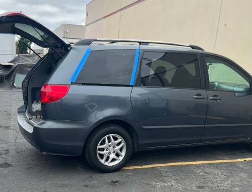 Auto Glass and windshield replacement